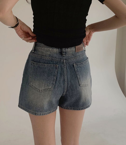 [SLOWAND] # SLOWMADE Earl Grey Vintage Washing Denim Shorts