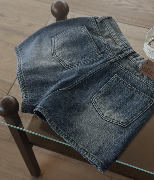 [SLOWAND] # SLOWMADE Earl Grey Vintage Washing Denim Shorts