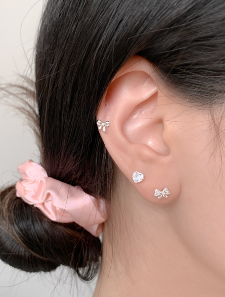 [aube n berry] 925Silver Dian Ribbon Heart White Cubic Earrings Set