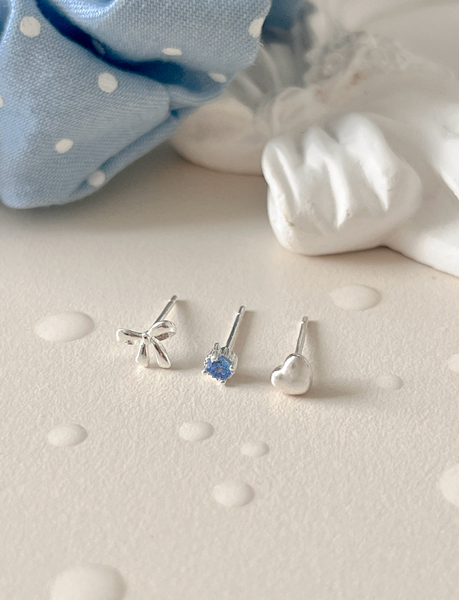 [aube n berry] 925Silver Dusty Blue Ribbon Heart Silver Earring Set