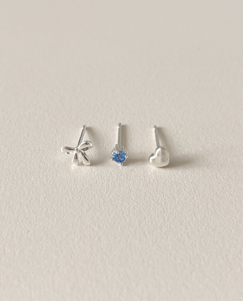 [aube n berry] 925Silver Dusty Blue Ribbon Heart Silver Earring Set