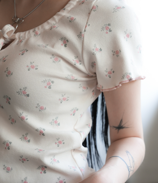 [BINARY01] Ribbon Flower T-Shirt