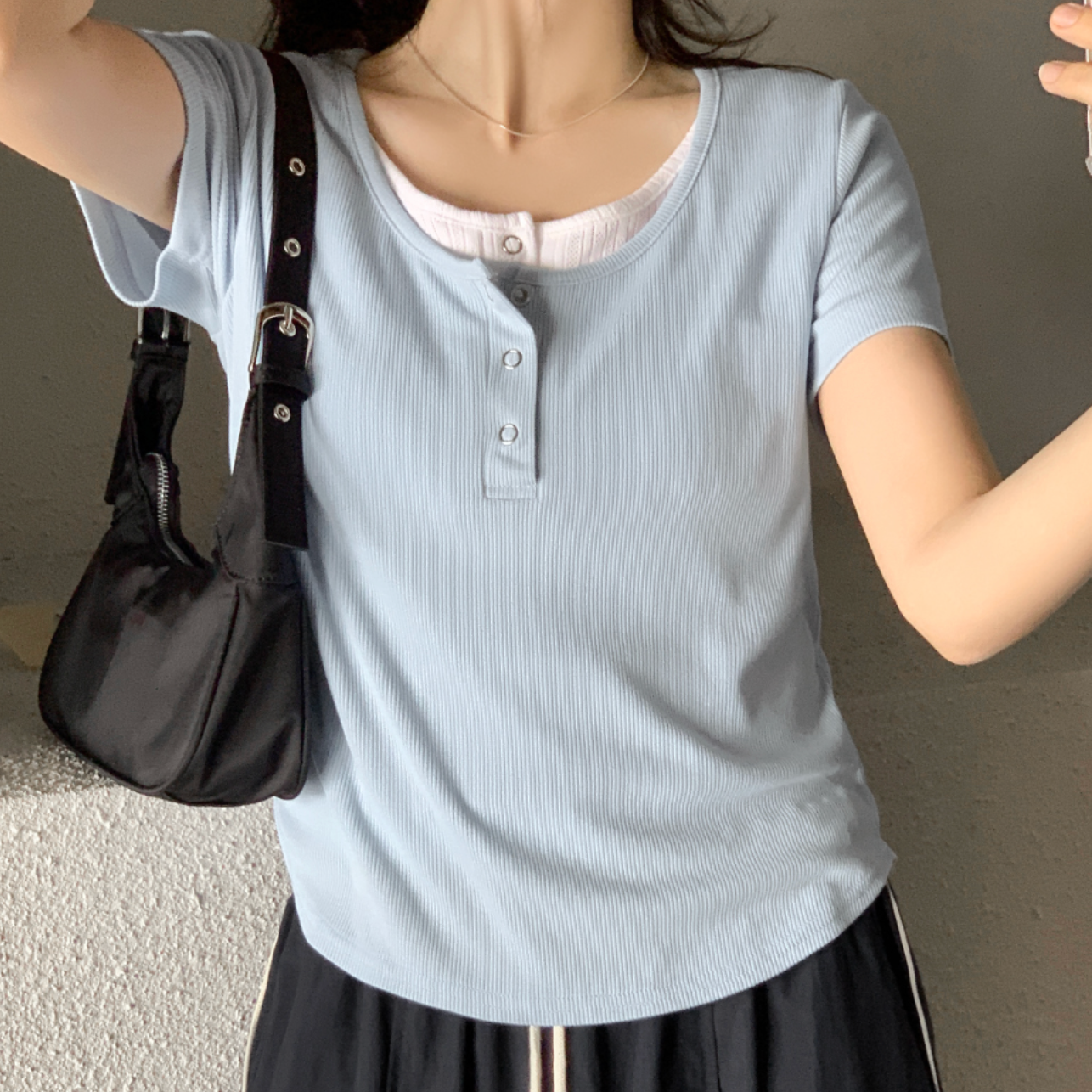 [98°C] Layered Snap Button Short Sleeve T-shirt