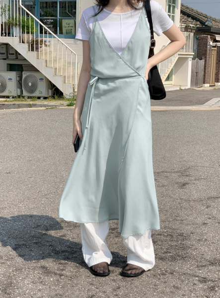 [98°C] Greek Layered Wrap Dress