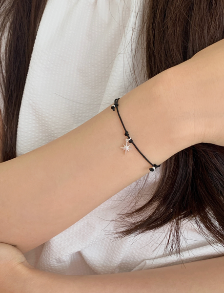 [SOYE PI-NE] Say Light Knot Bracelet