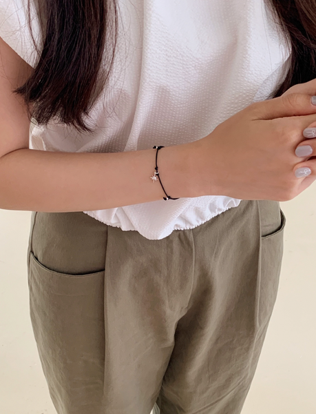 [SOYE PI-NE] Say Light Knot Bracelet