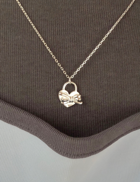 [DUNGEUREON] Mike Heart Necklace