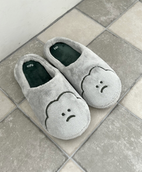 [skyfolio] White/Dark Cloud Slippers