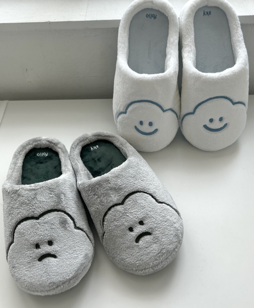 [skyfolio] White/Dark Cloud Slippers