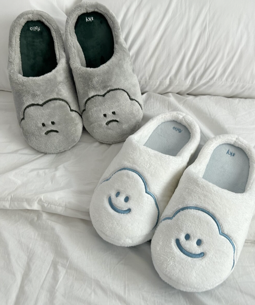 [skyfolio] White/Dark Cloud Slippers