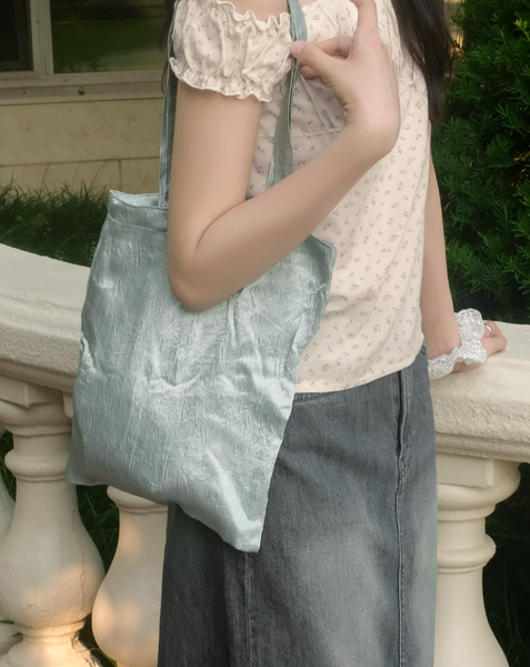 [98°C] Glossy Satin Shoulder Bag