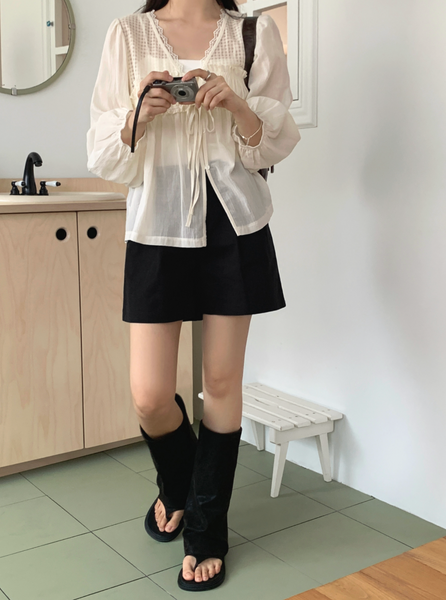 [98°C] Connect Vintage Lace Blouse