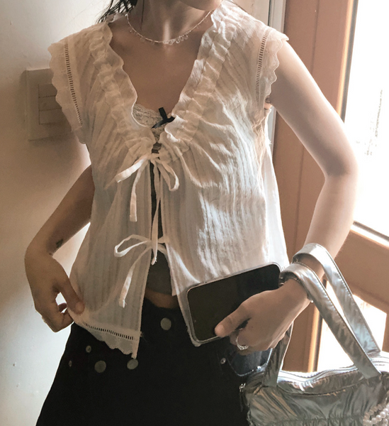 [VINVLE] Ribbon Sleeveless Blouse