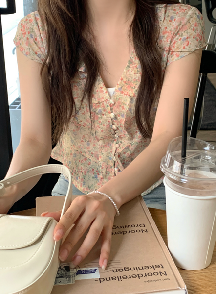 [98°C] Chiffon Flower Blouse