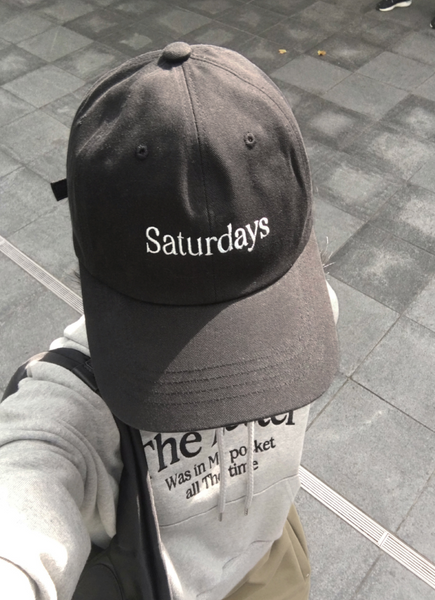 [98°C] Saturday Embroidered Cotton Ball Cap