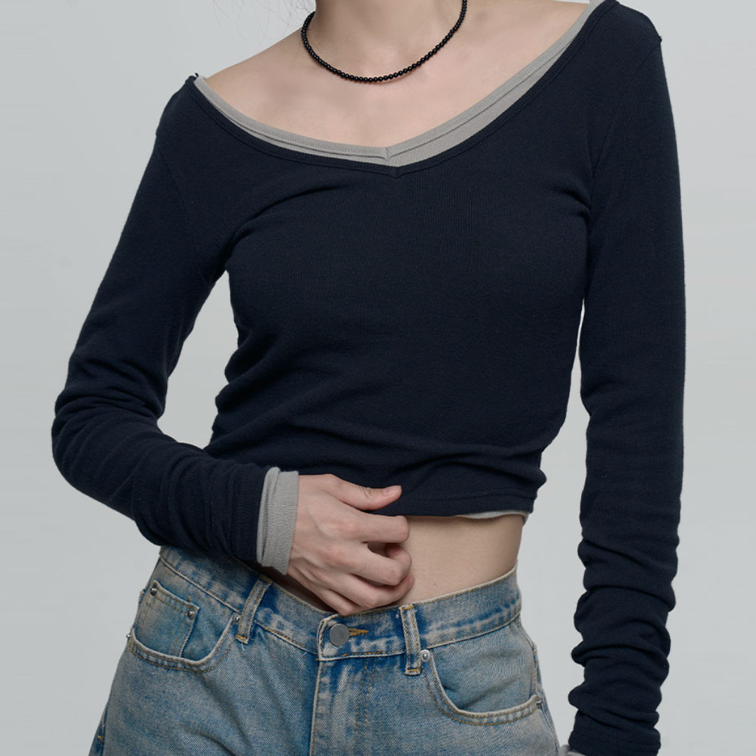 [CHICKS] Sandion V-neck Layered Long Sleeve T-shirt