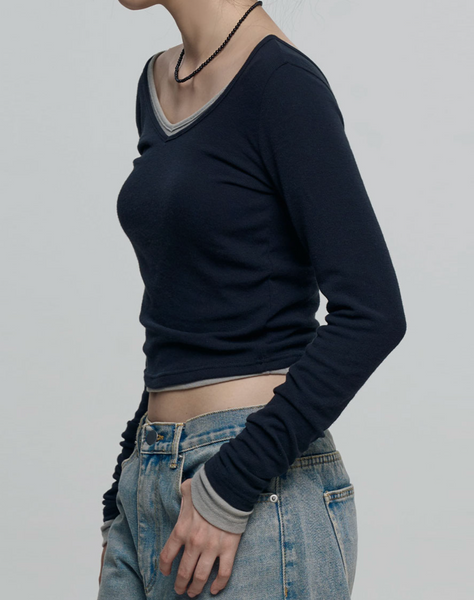 [CHICKS] Sandion V-neck Layered Long Sleeve T-shirt