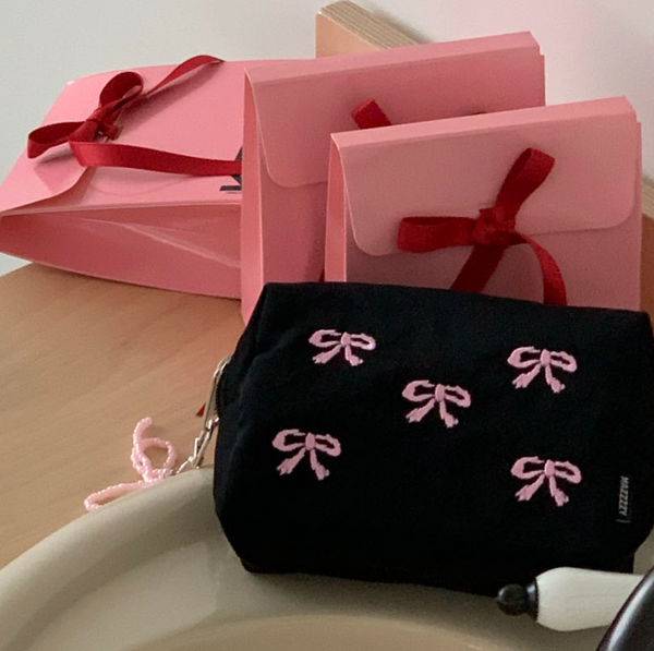 [MAZZZZY] Ribbon Pattern Square Pouch