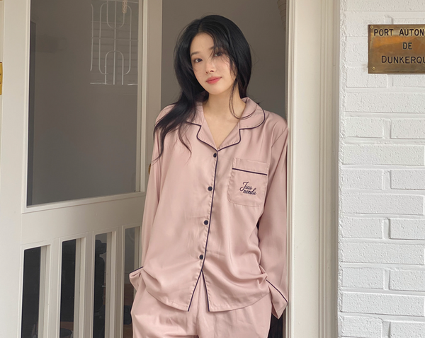 [Juuneedu] Low Cetin Embroidered Pyjama Set