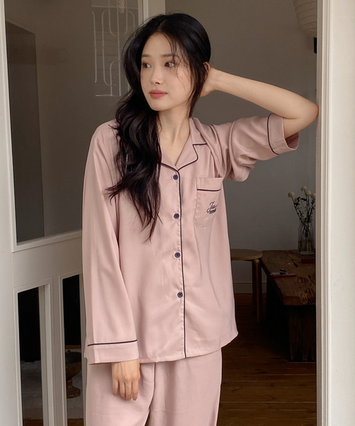 [Juuneedu] Low Cetin Embroidered Pyjama Set