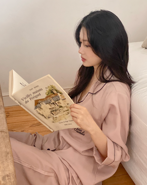 [Juuneedu] Low Cetin Embroidered Pyjama Set