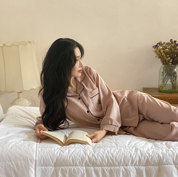 [Juuneedu] Low Cetin Embroidered Pyjama Set