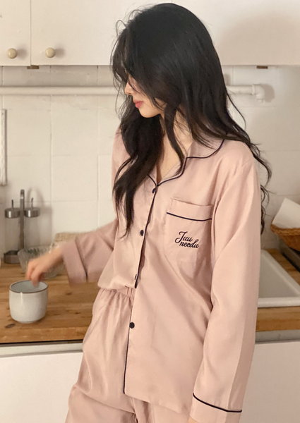 [Juuneedu] Low Cetin Embroidered Pyjama Set