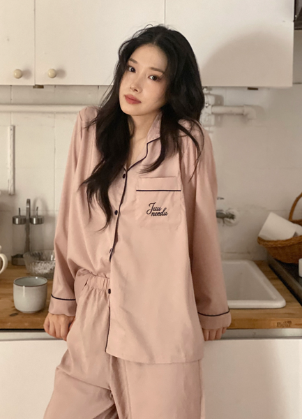 [Juuneedu] Low Cetin Embroidered Pyjama Set