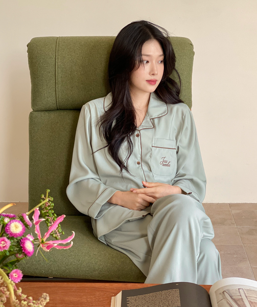 [Juuneedu] Low Cetin Embroidered Pyjama Set