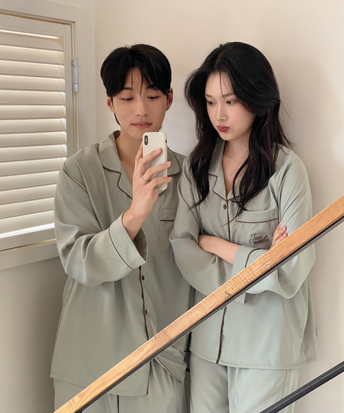 [Juuneedu] Low Cetin Embroidered Pyjama Set