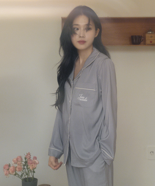 [Juuneedu] Low Cetin Embroidered Pyjama Set