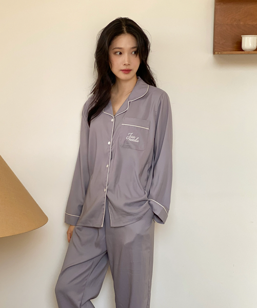 [Juuneedu] Low Cetin Embroidered Pyjama Set