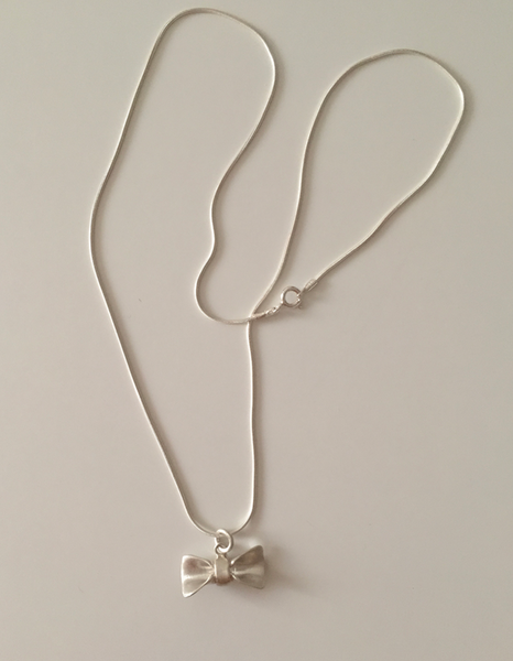 [moat] Candy Ribbon Necklace (Silver925)