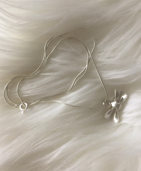 [moat] Candy Ribbon Necklace (Silver925)