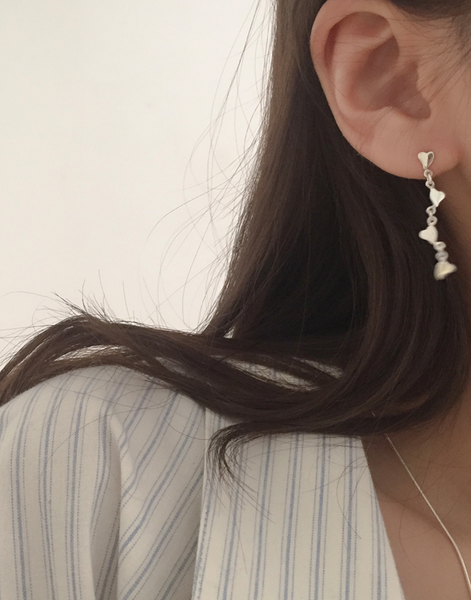 [moat] Leaf Heart Earring (Silver925)