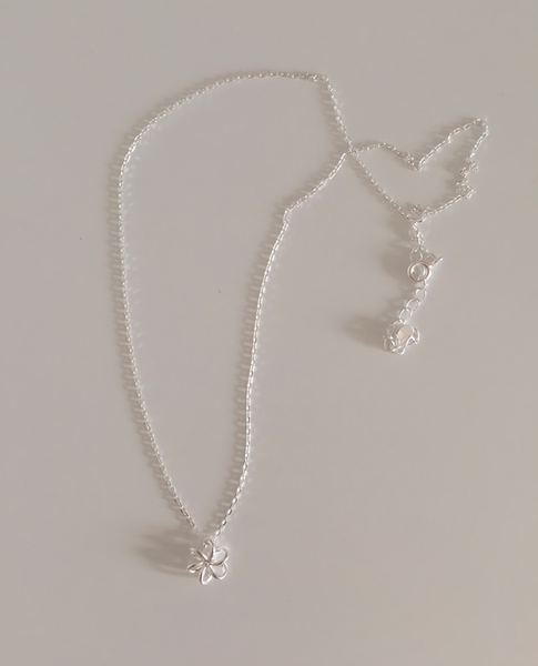 [moat] Powder Flower Necklace (Silver925)