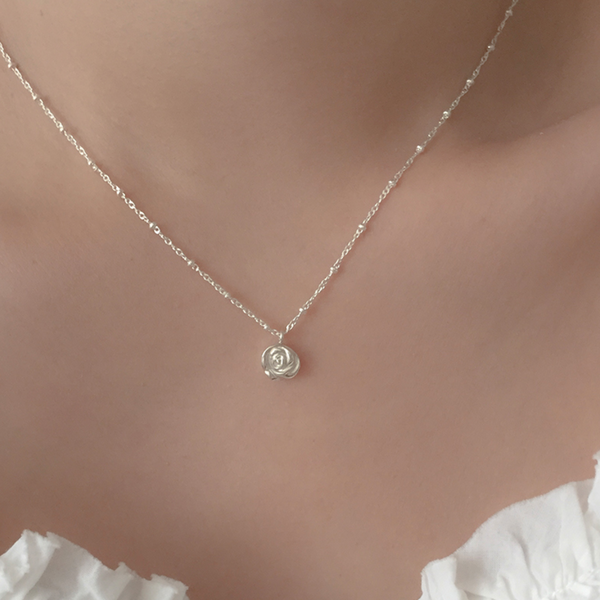 [moat] Dot Rose Necklace (Silver925)