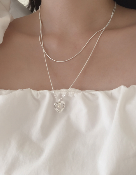 [moat] Sera Heart Necklace (Silver925)