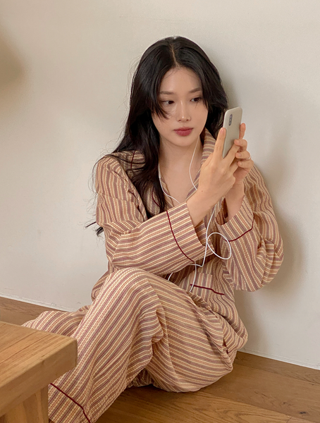 [Juuneedu] Jeu Rusk Stripe Pajamas Set