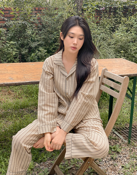 [Juuneedu] Jeu Rusk Stripe Pajamas Set