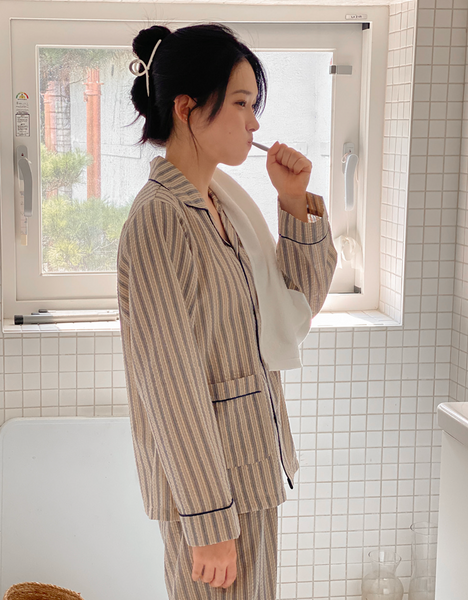 [Juuneedu] Jeu Rusk Stripe Pajamas Set