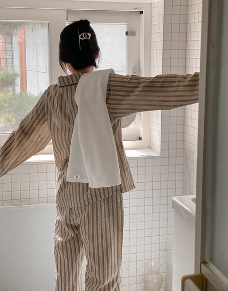 [Juuneedu] Jeu Rusk Stripe Pajamas Set