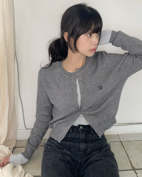 [muahmuah] Stitch Logo Round Cardigan [Grey]