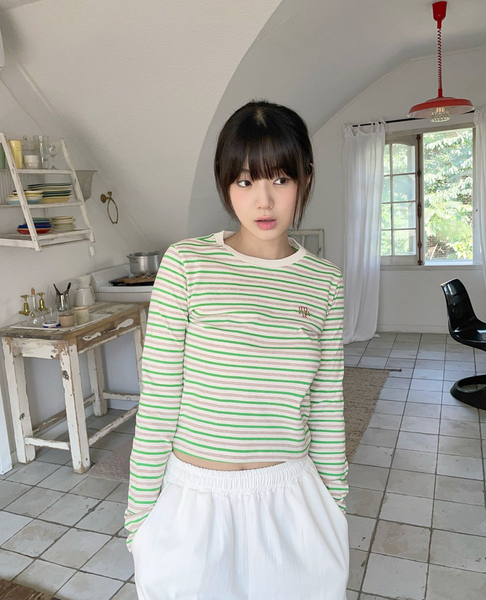 [muahmuah] Logo Stripe Crop Long Sleeve Tee [Lime]