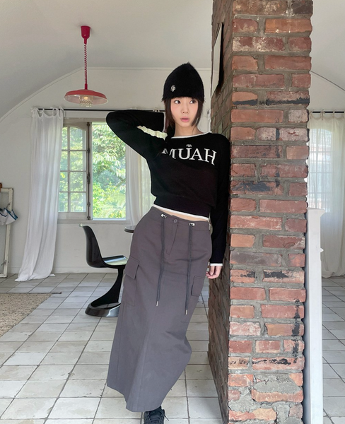 [muahmuah] Logo Bookle Round Knitwear [Black]