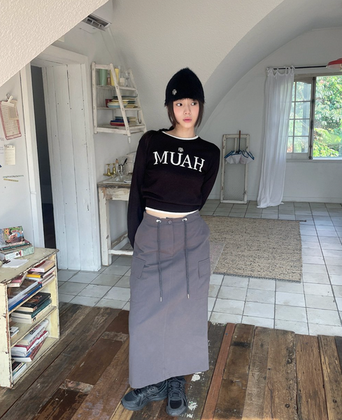 [muahmuah] Logo Bookle Round Knitwear [Black]