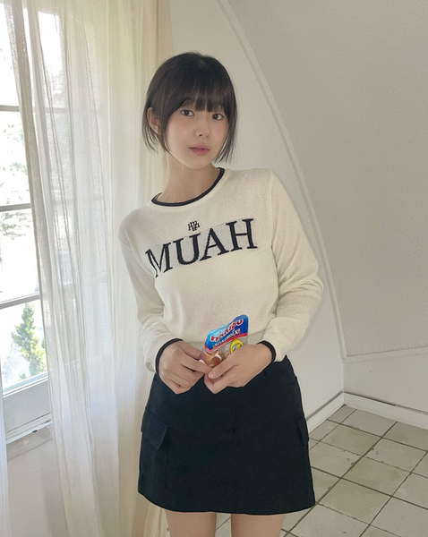 [muahmuah] Logo Bookle Round Knitwear [Ivory]