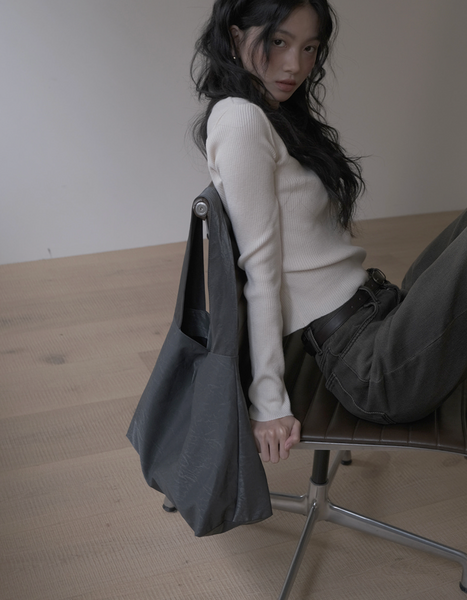 [SLOWAND] # LENTO Cracker Leather Shoulder Bag