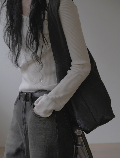 [SLOWAND] # LENTO Cracker Leather Shoulder Bag