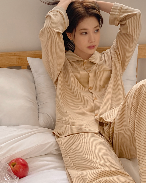 [Juuneedu] Butterring Stripe Pajamas Set